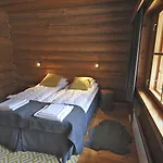 Kuukkeli Log Aurora Aparthotel