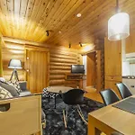 Kuukkeli Log Aurora Aparthotel Saariselka