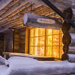 Aparthotel Kuukkeli Log Aurora 4*
