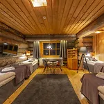 Kuukkeli Log Aurora Appart hôtel