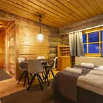 Kuukkeli Log Aurora Appart hôtel
