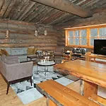 Kuukkeli Log Aurora 4* Saariselka