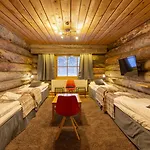 Kuukkeli Log Aurora Saariselkä