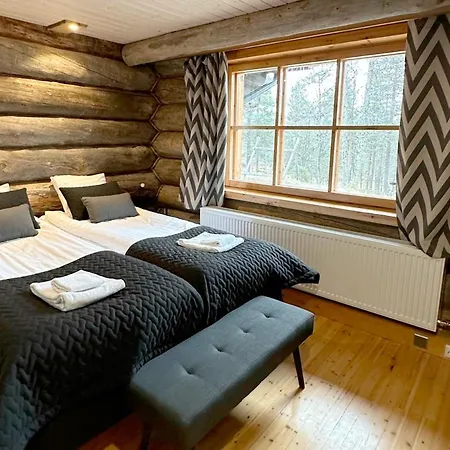 Kuukkeli Log Aurora