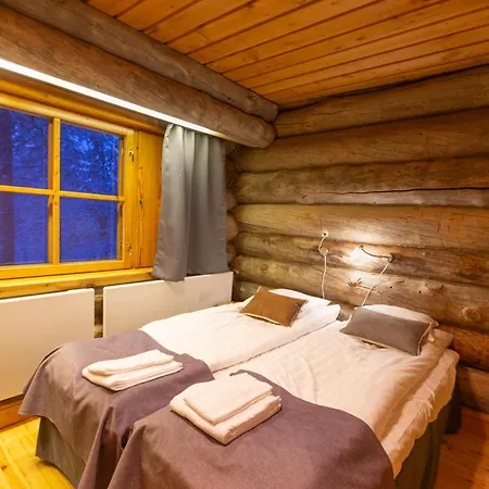 Kuukkeli Log Aurora