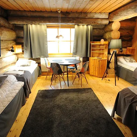 Kuukkeli Log Aurora Aparthotel 4*
