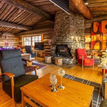 Huoneistohotelli Kuukkeli Log Aurora 4*