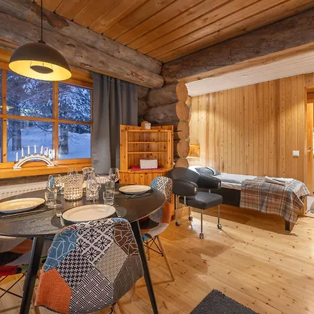 Aparthotel Kuukkeli Log Aurora 4*