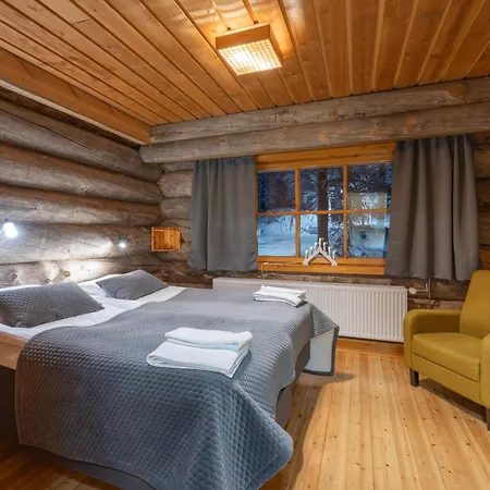 Kuukkeli Log Aurora 4* Saariselka