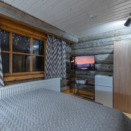 Kuukkeli Log Aurora Aparthotel 4*