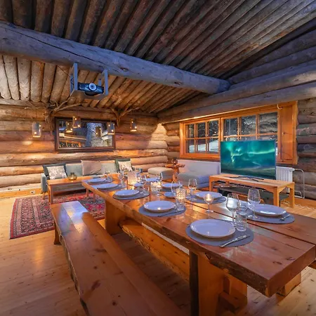 Kuukkeli Log Aurora Aparthotel