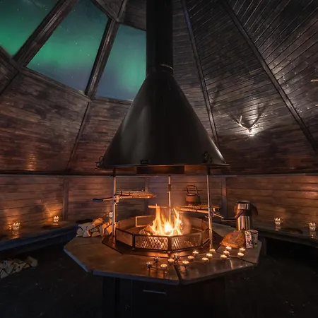 아파트호텔 Kuukkeli Log Aurora 사리셀카