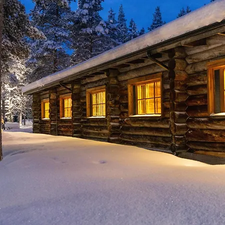 Kuukkeli Log Aurora Hotel apartamentowy Saariselkä