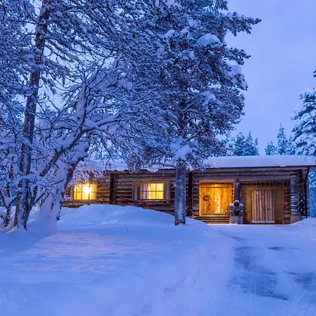 Kuukkeli Log Aurora 4*