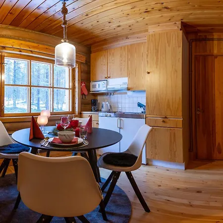 Kuukkeli Log Aurora 4* Saariselka