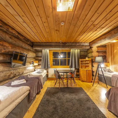 Kuukkeli Log Aurora 4*