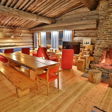 Kuukkeli Log Aurora Apartmanhotel Saariselka