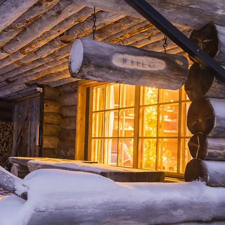 Huoneistohotelli Kuukkeli Aurora 4*