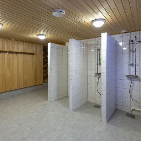 Kuukkeli Log Aurora 4*