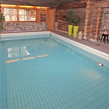 Huoneistohotelli Kuukkeli Aurora 4*