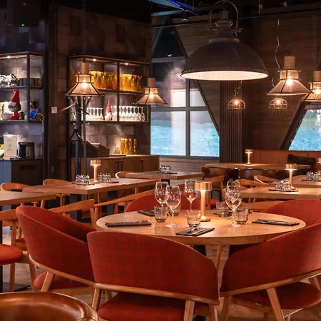 Kuukkeli Log Aurora 4* Saariselka