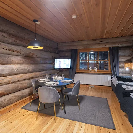 Apartmanhotel Kuukkeli Log Aurora 4*