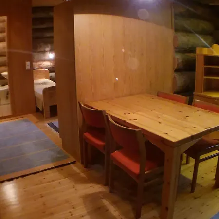 Kuukkeli Log Aurora Aparthotel 4*