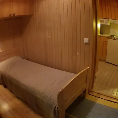 Kuukkeli Log Aurora Aparthotel 4*