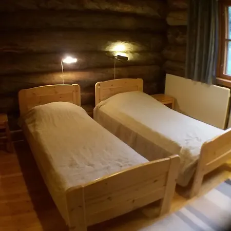 Kuukkeli Log Aurora Aparthotel 4*