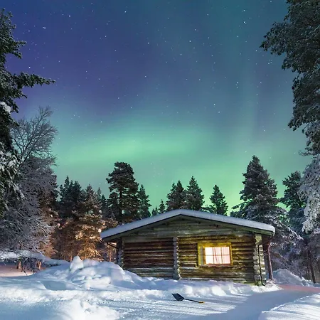 Kuukkeli Log Aurora