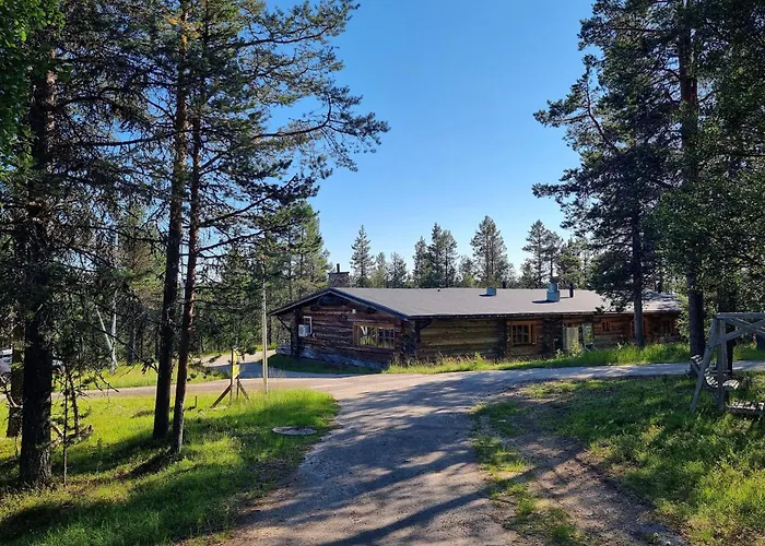 Kuukkeli Log Aurora 4*