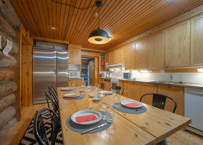 Kuukkeli Log Aurora Saariselka