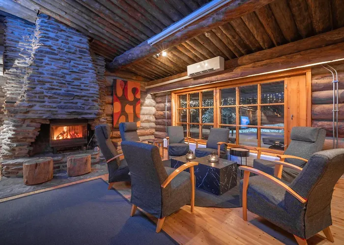 Kuukkeli Log Aurora Aparthotel 4*