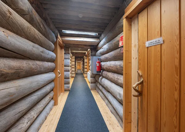 Kuukkeli Log Aurora Saariselka