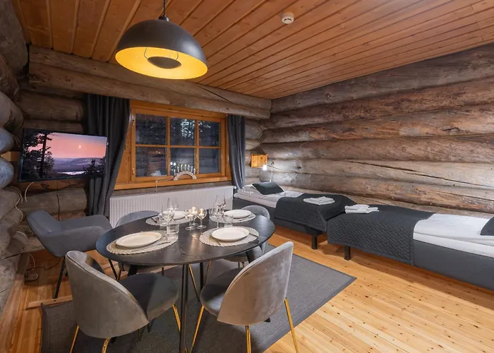 Kuukkeli Log Aurora 4*