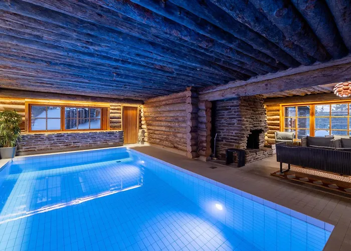 Kuukkeli Log Aurora 4*